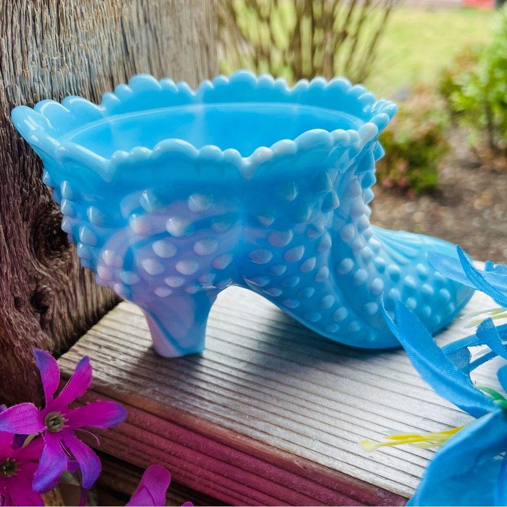 Vintage Fenton Blue & White Hobnail Milk Glass Victorian Style Shoe Figurine - Picture 5 of 11